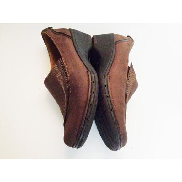 unSTRUCTURED by Clarks Womens US 8M Burgundy Nubuck Leather Slip On Wedge Shoe - Picture 6 of 8